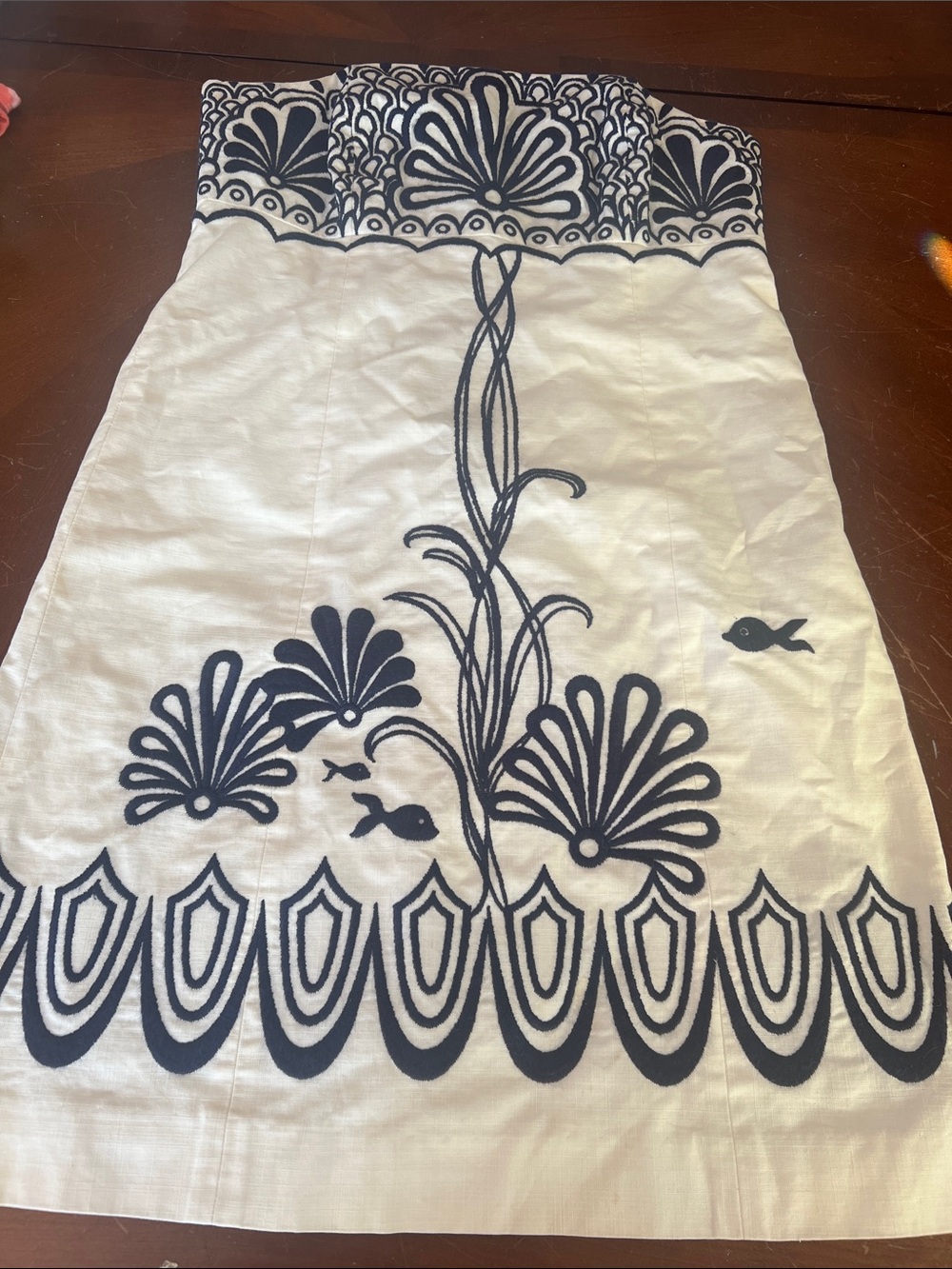 Lilly Pulitzer White Strapless Dress with Navy Embroidery size 4